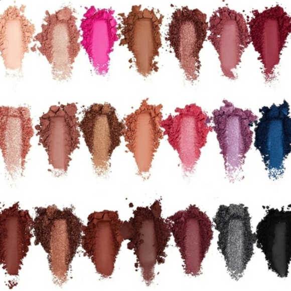 KYLIE BIRTHDAY SIPPING PRETTY PALETTE. - Picture 3 of 10